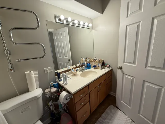 $179,900 | 2208 Country Club Drive, Unit 2, Woodridge, IL 60517