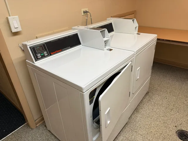 $179,900 | 2208 Country Club Drive, Unit 2, Woodridge, IL 60517