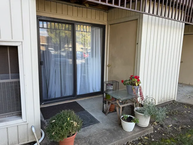 $179,900 | 2208 Country Club Drive, Unit 2, Woodridge, IL 60517