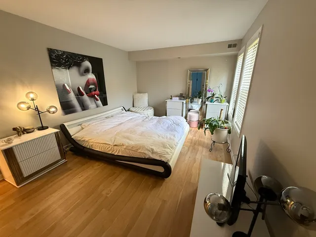 $179,900 | 2208 Country Club Drive, Unit 2, Woodridge, IL 60517