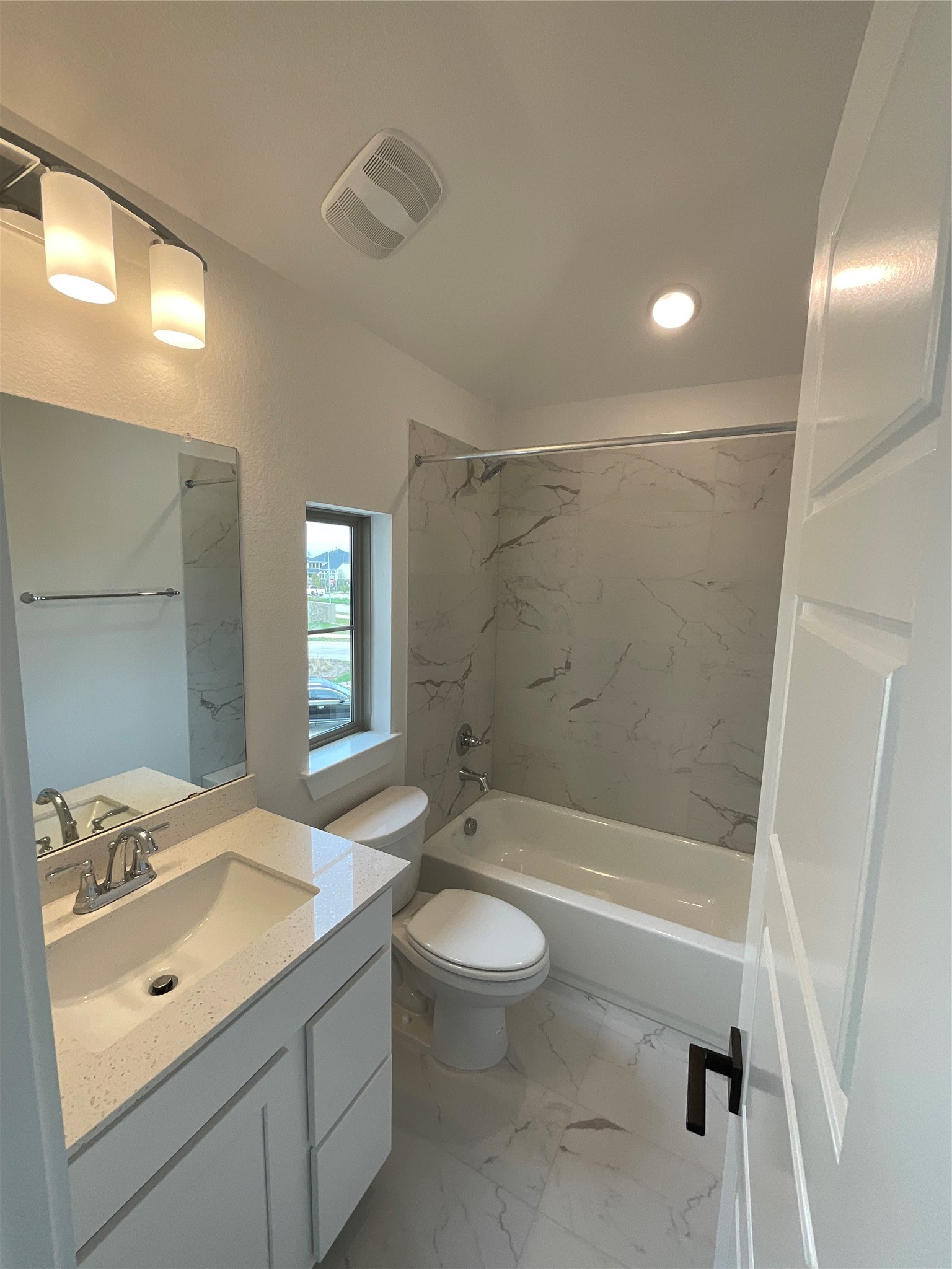 6011 Rolling Strm Court Fulshear, TX 77441 - Photo 25 of 28 Bathroom #3 up