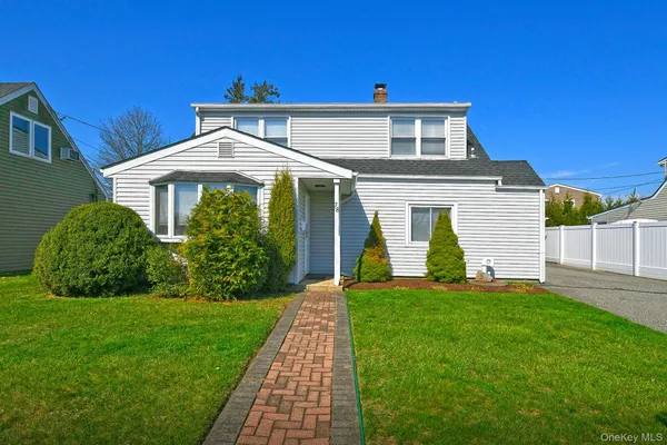 $849,000 | 78 Center Lane, Levittown, NY 11756