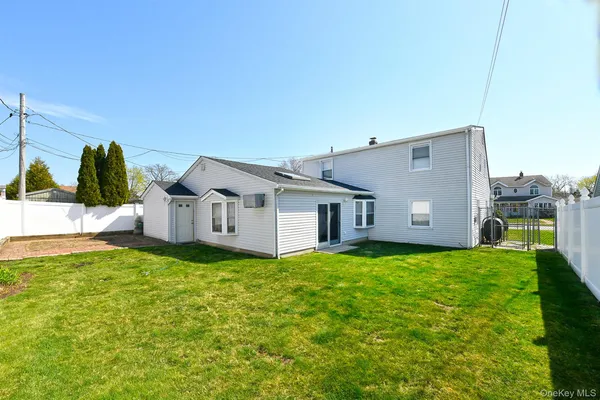 $849,000 | 78 Center Lane, Levittown, NY 11756
