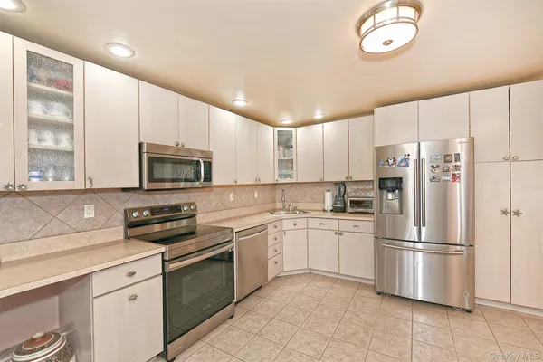$849,000 | 78 Center Lane, Levittown, NY 11756