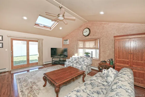 $849,000 | 78 Center Lane, Levittown, NY 11756