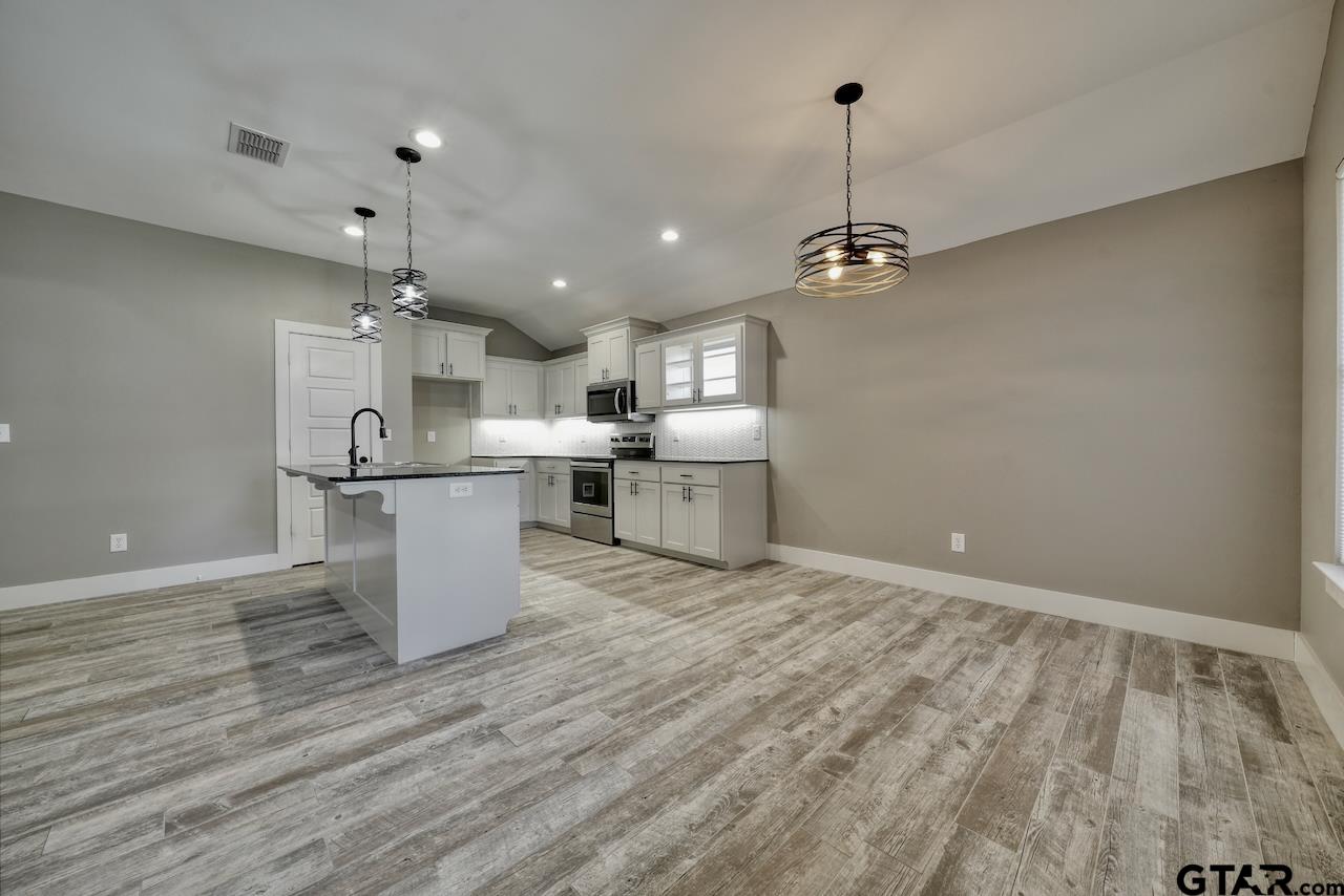 15342 Spring Oaks Drive Lindale, TX 75771 - Photo 11 of 45