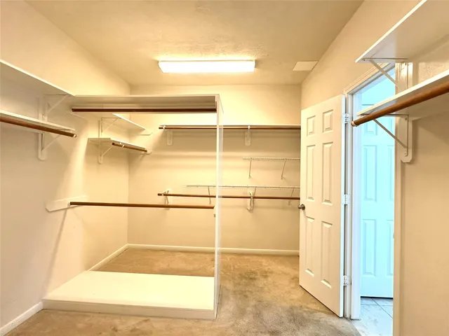 $2,900 | 46 South April Mist Circle, Conroe, TX 77385