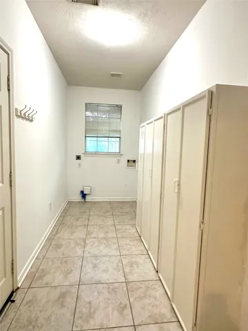 $2,900 | 46 South April Mist Circle, Conroe, TX 77385