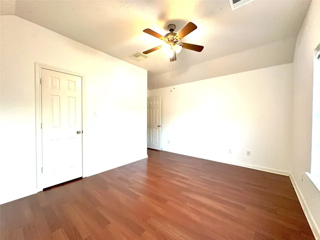 $2,900 | 46 South April Mist Circle, Conroe, TX 77385