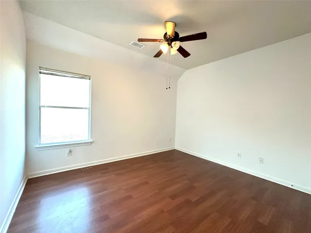 $2,900 | 46 South April Mist Circle, Conroe, TX 77385