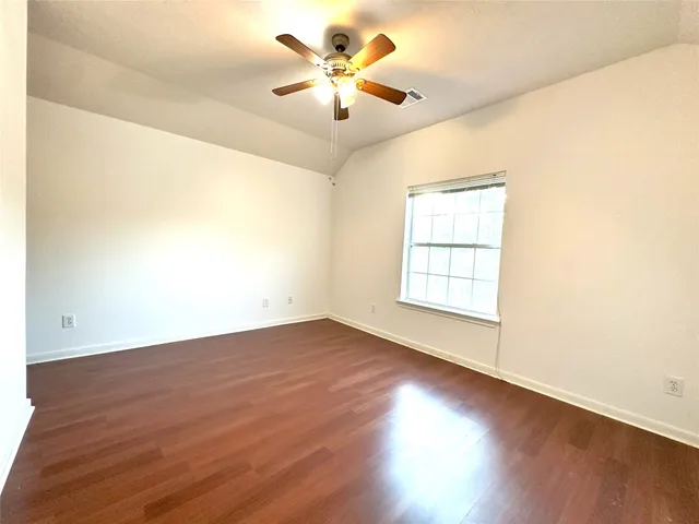 $2,900 | 46 South April Mist Circle, Conroe, TX 77385