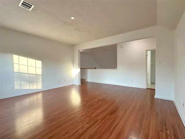 $2,900 | 46 South April Mist Circle, Conroe, TX 77385