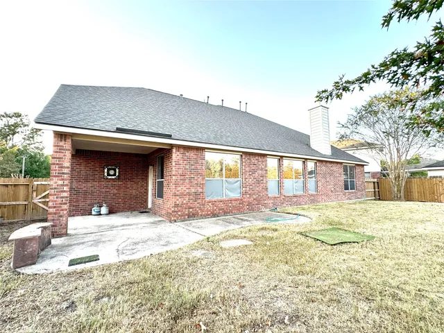 $2,900 | 46 South April Mist Circle, Conroe, TX 77385