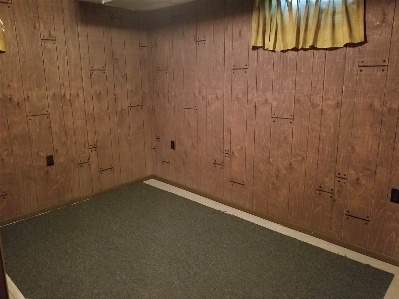 1185 South Wayne Street Waterloo, IN 46793 - Photo 27 of 33 Gallery Image 27