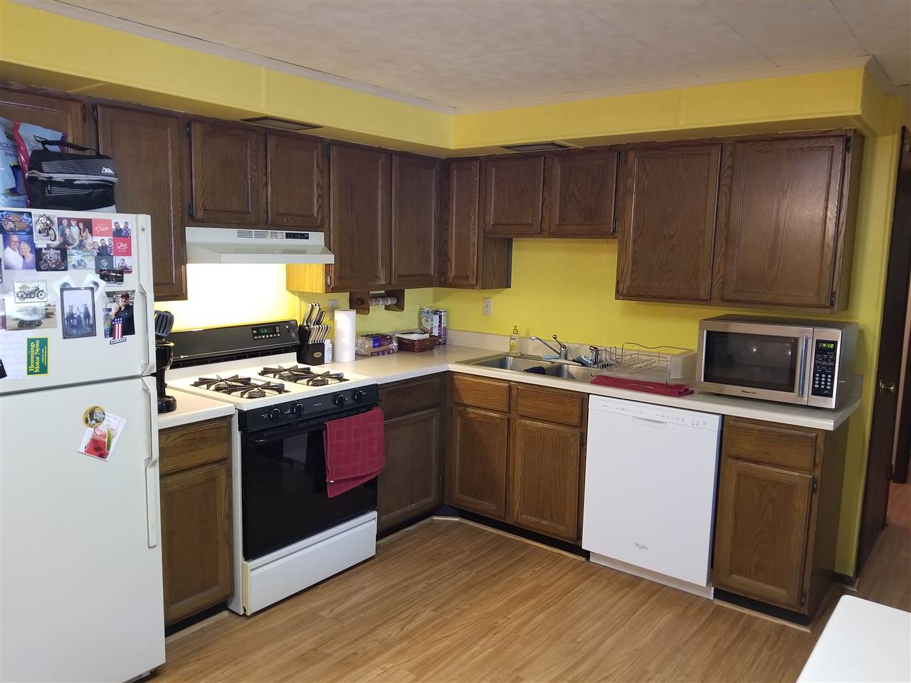 1185 South Wayne Street Waterloo, IN 46793 - Photo 5 of 33 Gallery Image 5