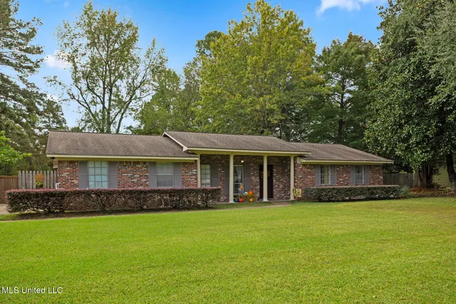 $385,000 | 245 Mackey Drive, Madison, MS 39110