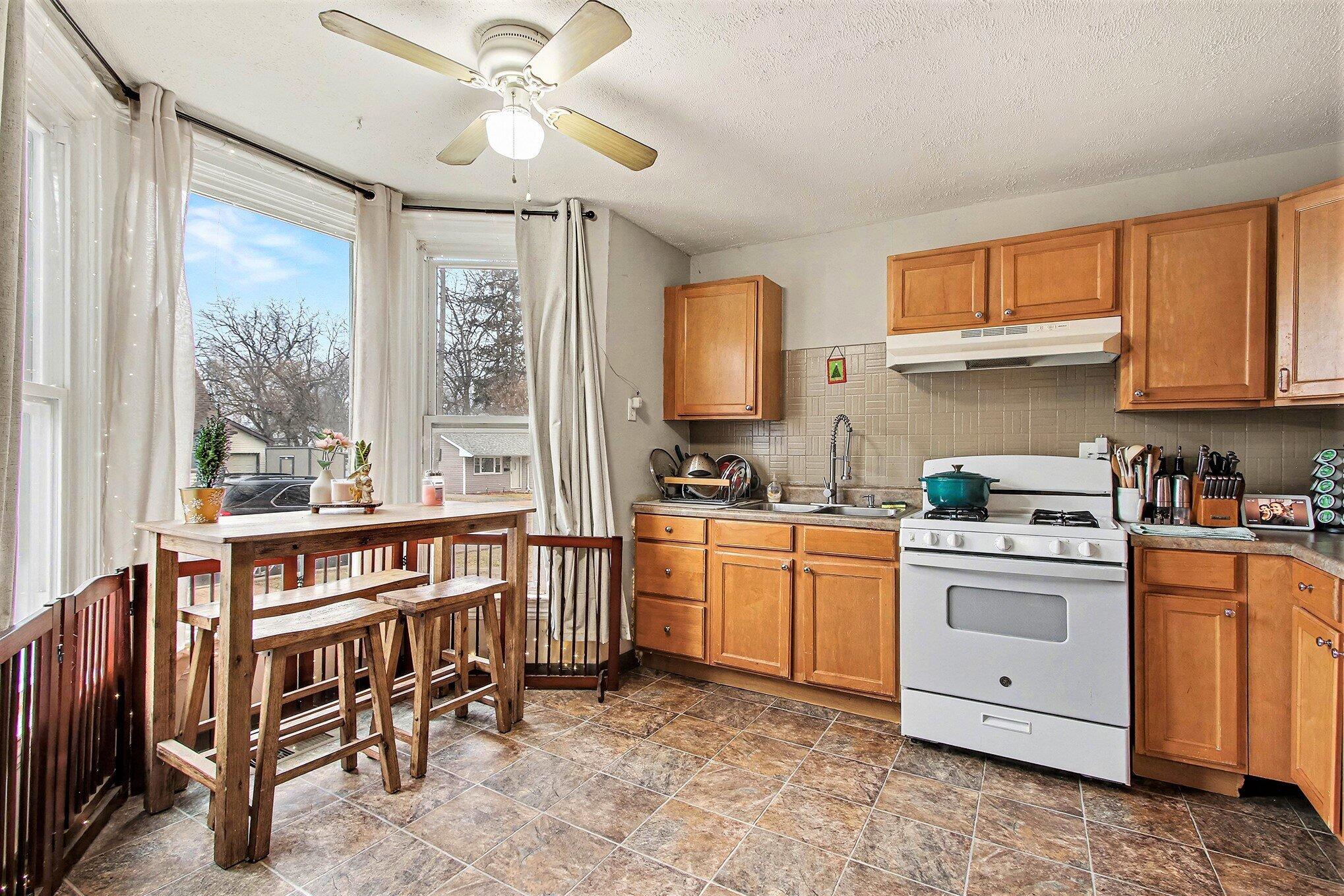 100-102 North Ridge Street Crown Point, IN 46307 - Photo 15 of 26 2038x1359