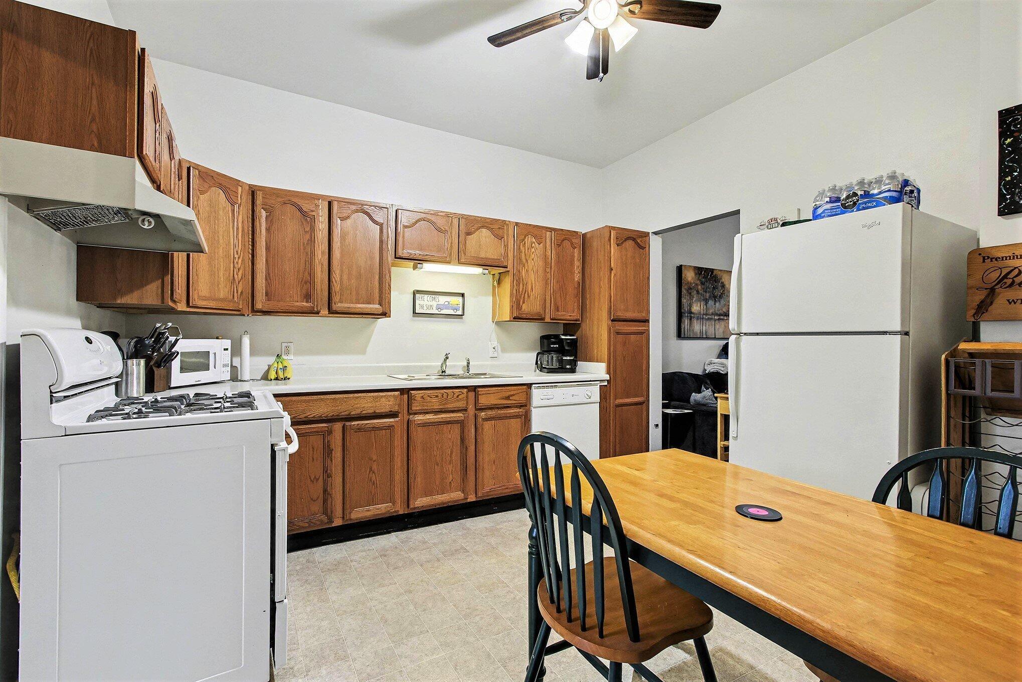 100-102 North Ridge Street Crown Point, IN 46307 - Photo 8 of 26 2038x1359