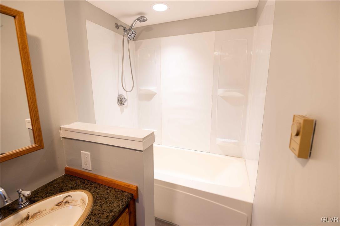 6863 Lime Kiln Road Slatington, PA 18080 - Photo 15 of 24 Gallery Image 15
