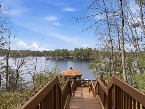 $1,980,000 | 72 Warren Avenue, Harvard, MA 01451