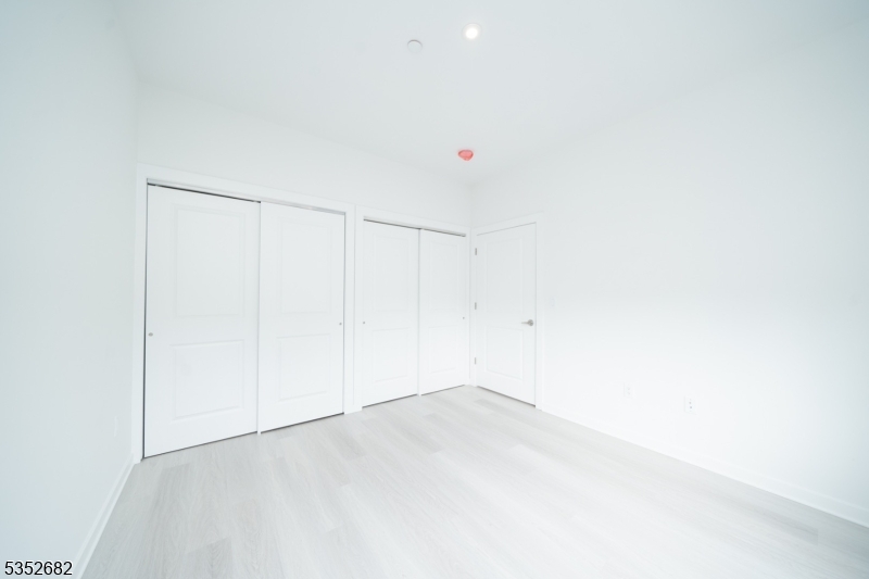 12 River Road, Unit 303 Fair Lawn, NJ 07410 - Photo 12 of 16 a view of an empty room