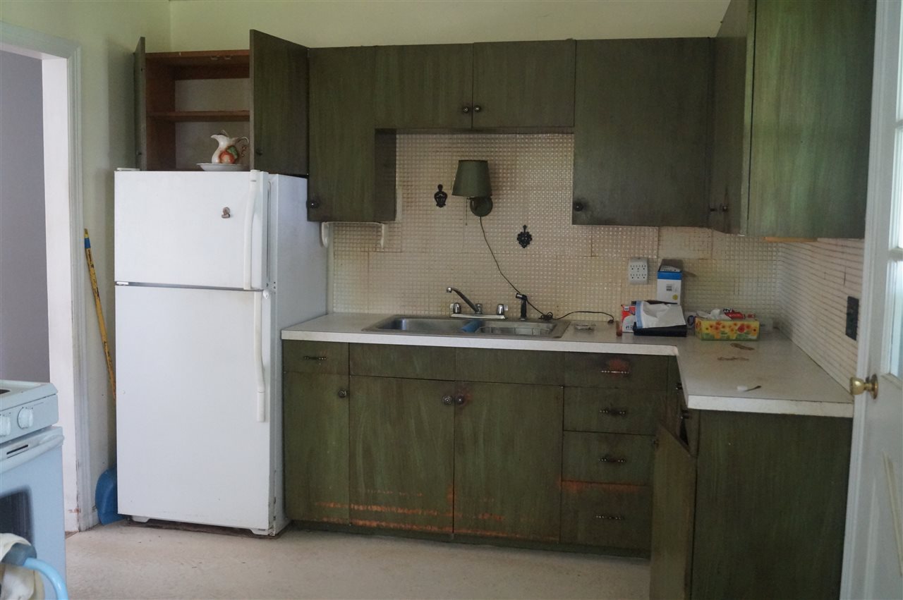 84 Scobie Pond Road Derry, NH 03038 - Photo 6 of 9