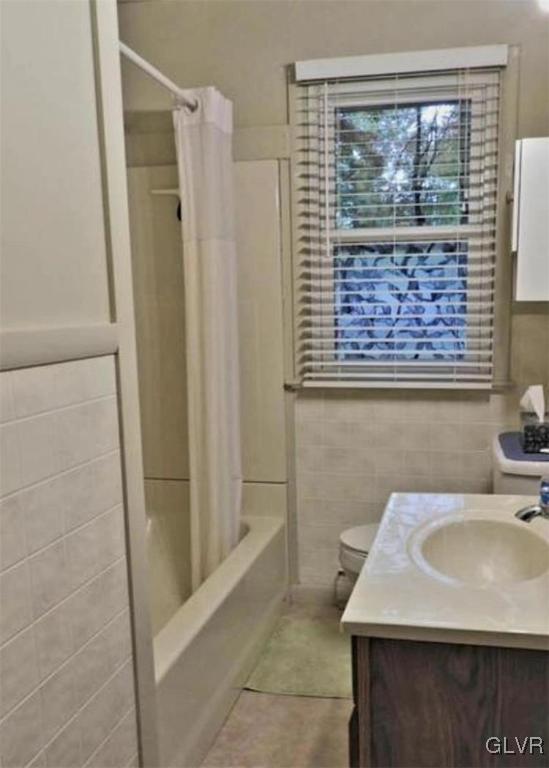 3110 Fern Road Pocono Summit, PA 18346 - Photo 11 of 20 a bathroom with a sink and a mirror