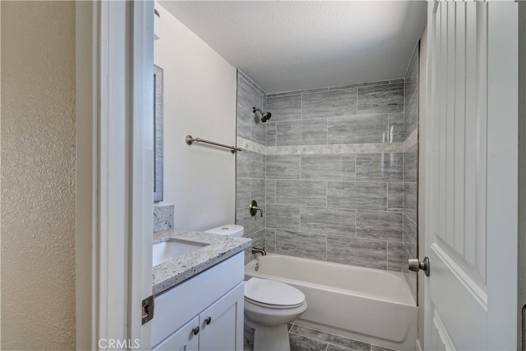 20578 Nisqually Road Apple Valley, CA 92308 - Photo 8 of 18