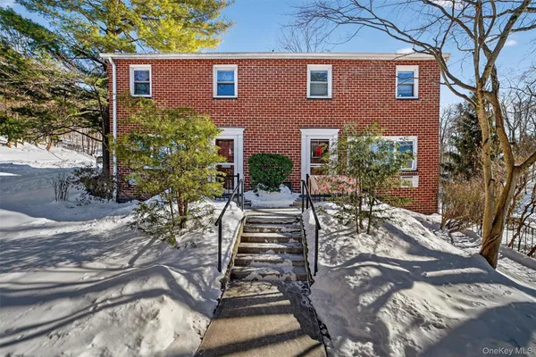 $235,000 | 42 Charter Circle, Unit 42, Ossining, NY 10562