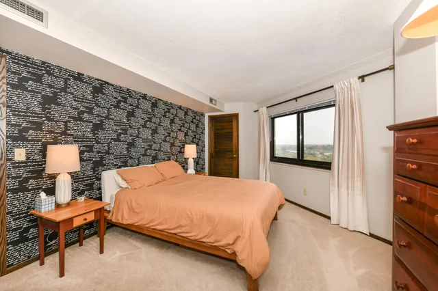 $244,900 | 1633 North Prospect Avenue, Unit 17C, Milwaukee, WI 53202