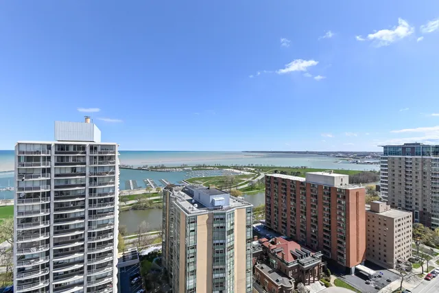 $244,900 | 1633 North Prospect Avenue, Unit 17C, Milwaukee, WI 53202