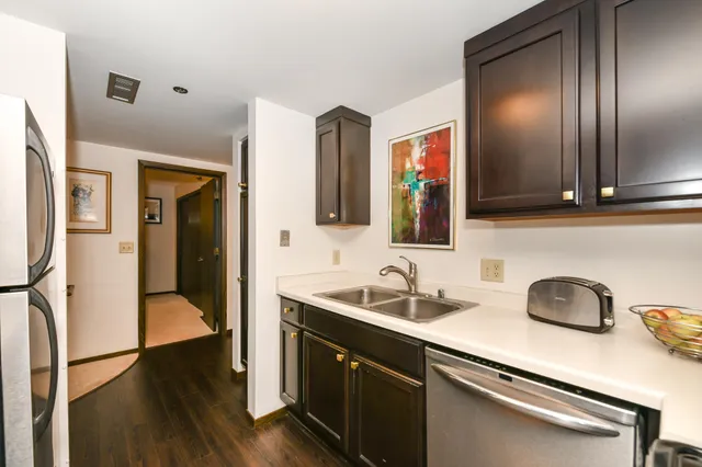 $244,900 | 1633 North Prospect Avenue, Unit 17C, Milwaukee, WI 53202