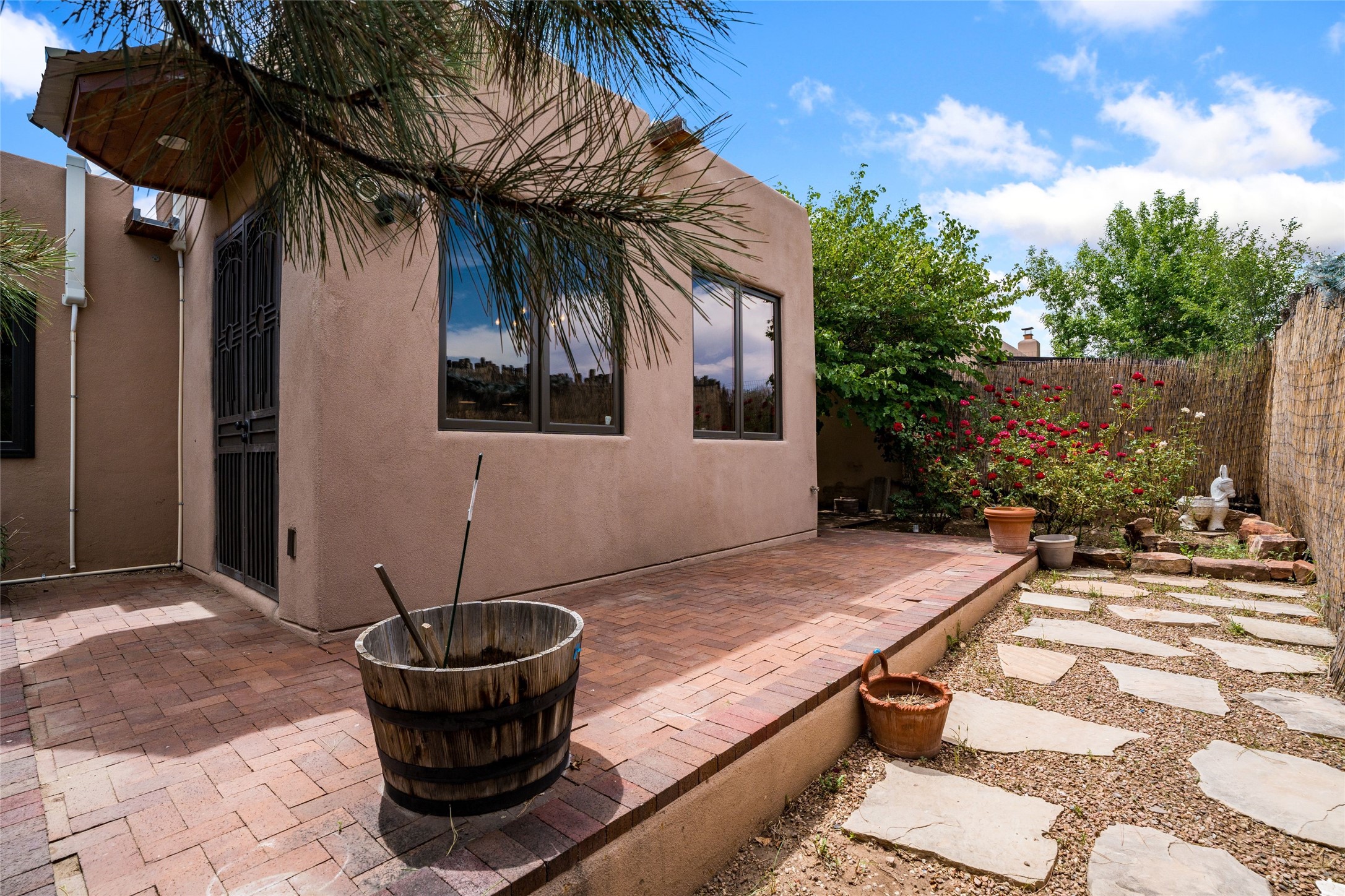 121 Del Rio Drive Santa Fe, NM 87501 - Photo 20 of 24