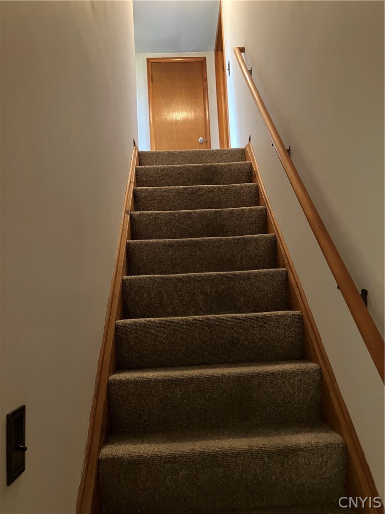 9216 Fish Lane Road Marcy, NY 13403 - Photo 32 of 50 Upstairs
