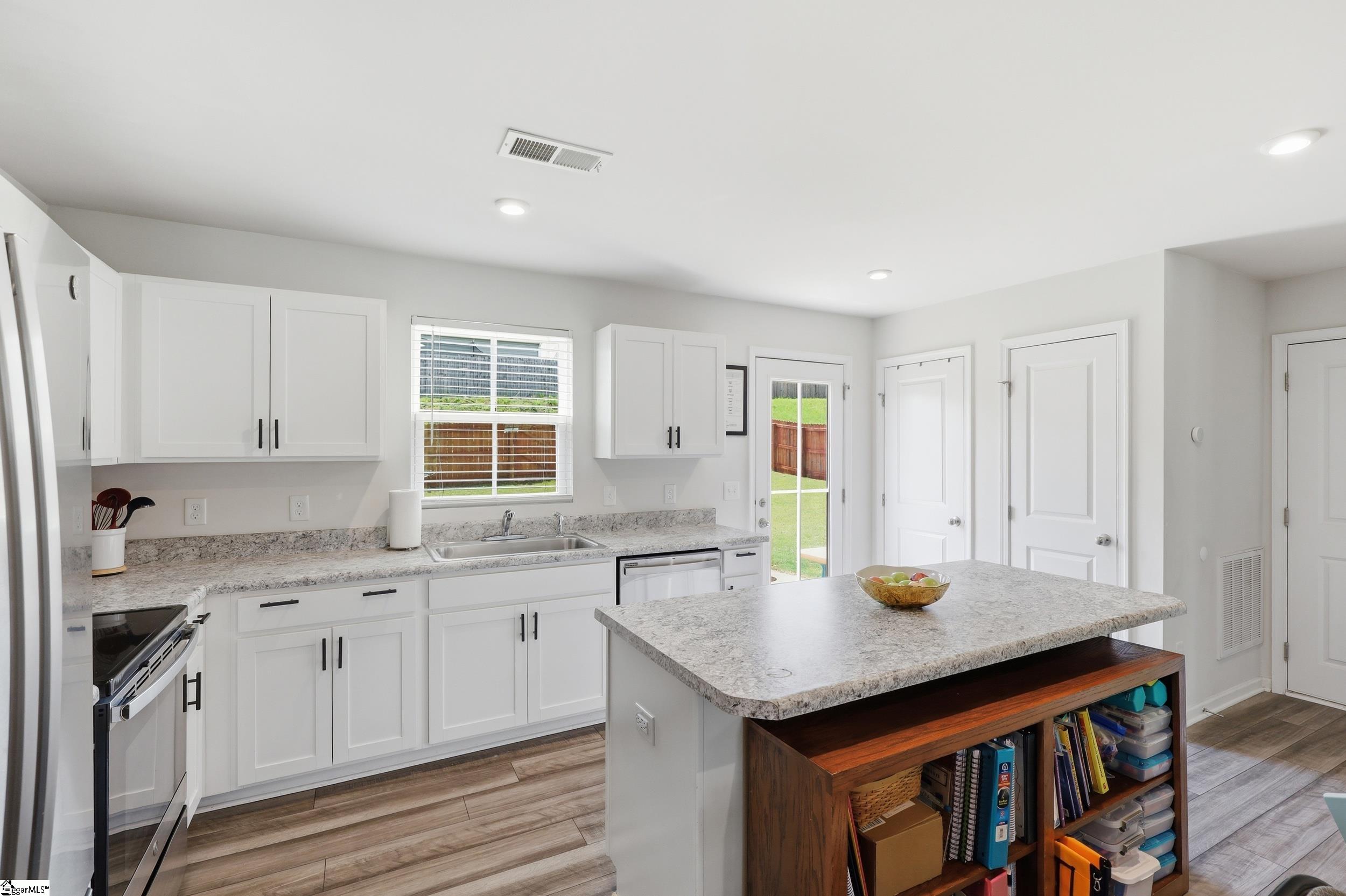 275 Ralston Road Greer, SC 29651 - Photo 6 of 22