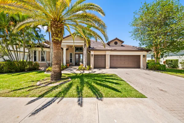 $1,090,000 | 8027 North Savannah Circle, Davie, FL 33328
