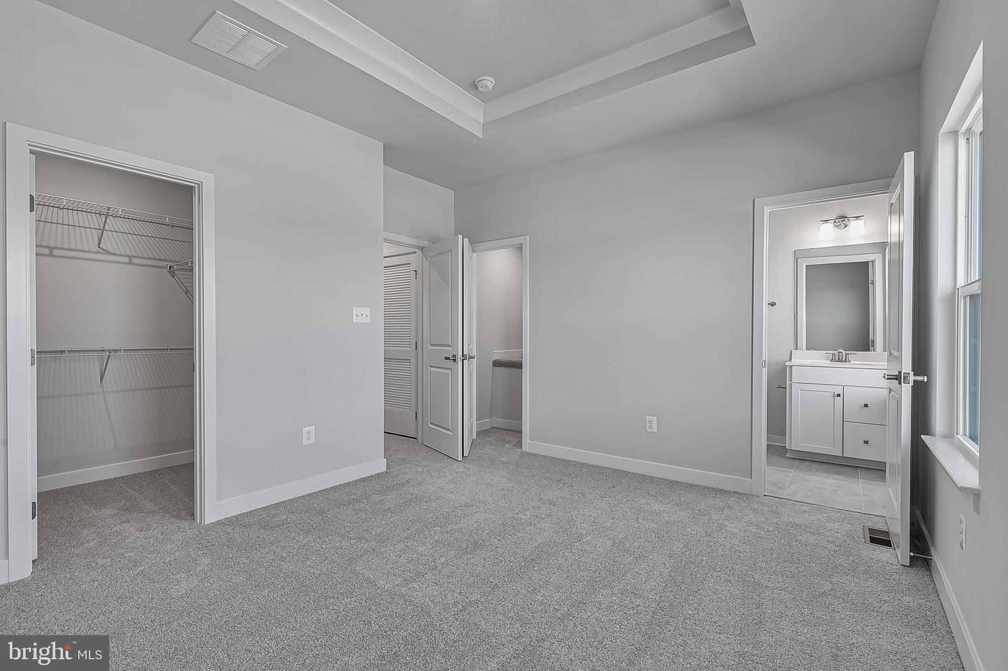 13 Oasis Avenue Ranson, WV 25438 - Photo 38 of 40 Primary Suite