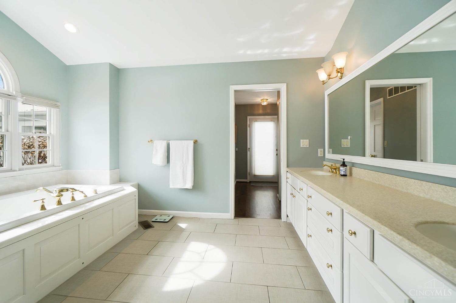 7405 Demar Road Cincinnati, OH 45243 - Photo 40 of 82