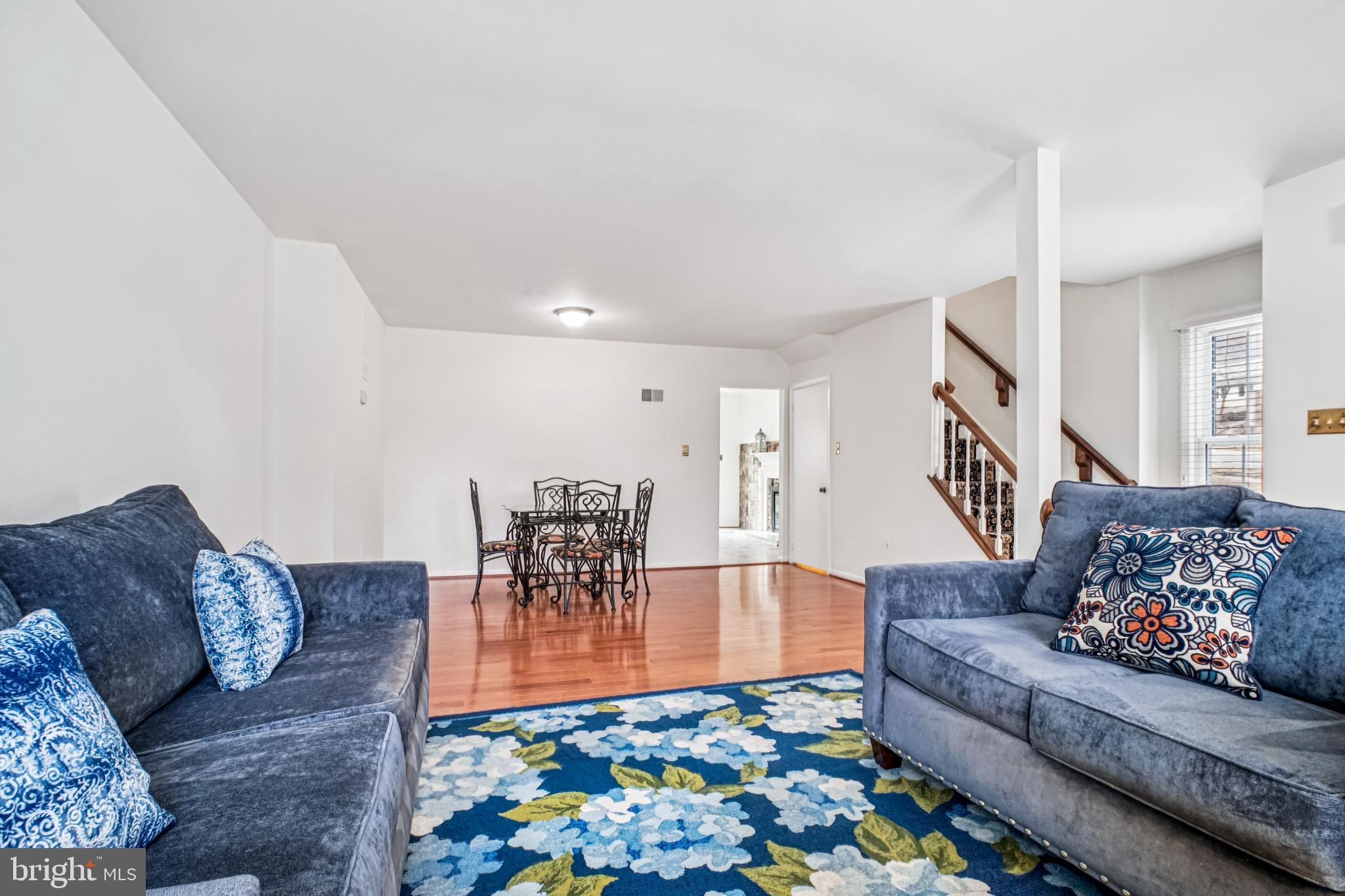 2201 McLean Park Road Falls Church, VA 22043 - Photo 12 of 40 Bright and inviting living space awaits you.