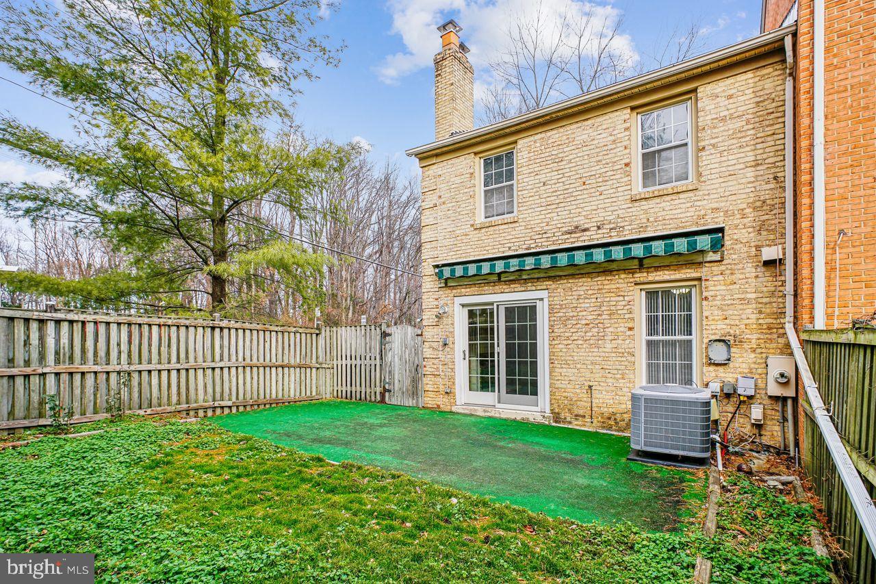 2201 McLean Park Road Falls Church, VA 22043 - Photo 3 of 40 Charming backyard oasis with sun awning