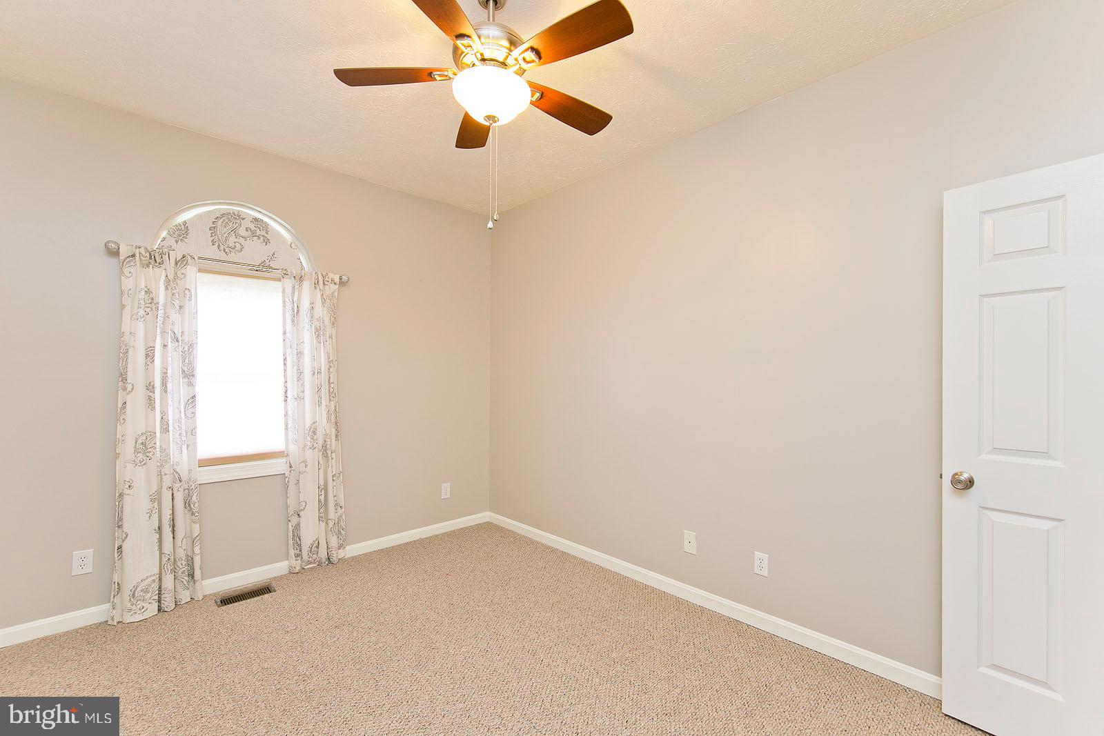 1434 Canterbury Road Front Royal, VA 22630 - Photo 25 of 57 Gallery Image 25