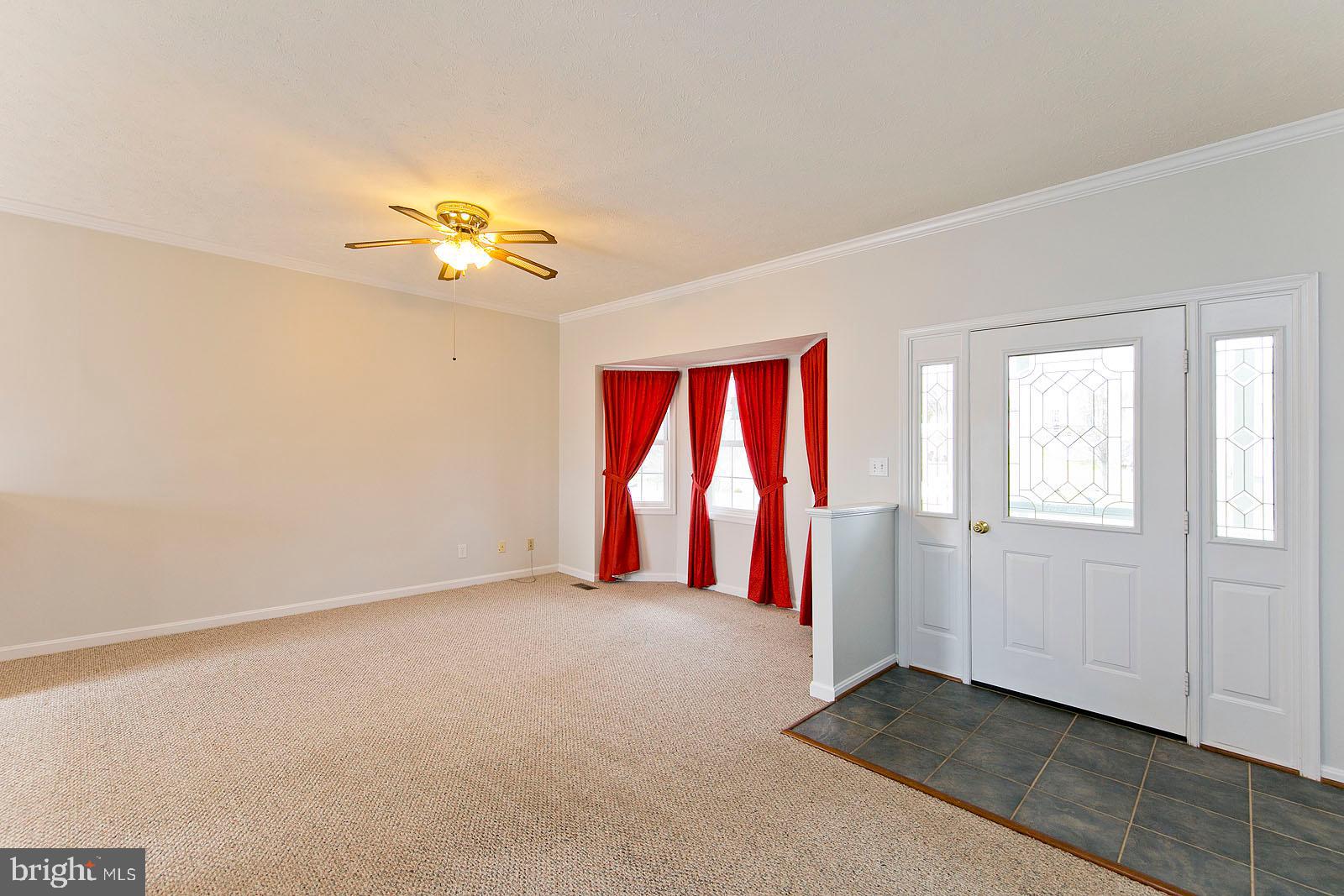 1434 Canterbury Road Front Royal, VA 22630 - Photo 4 of 57 Main entrance into Living Room