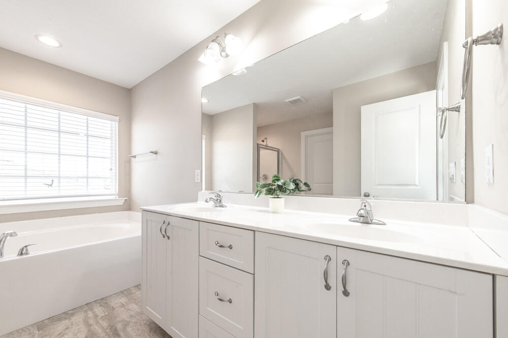 1224 Cobblefield Drive Grovetown, GA 30813 - Photo 18 of 31 Owner's Ensuite!