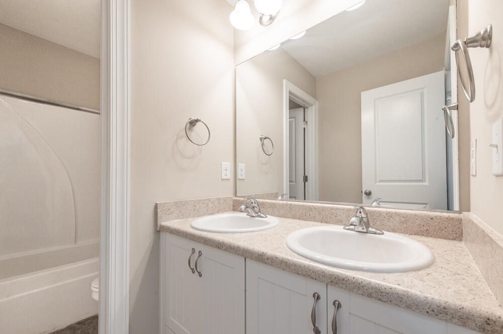 1224 Cobblefield Drive Grovetown, GA 30813 - Photo 20 of 31 Full Guest Bath!