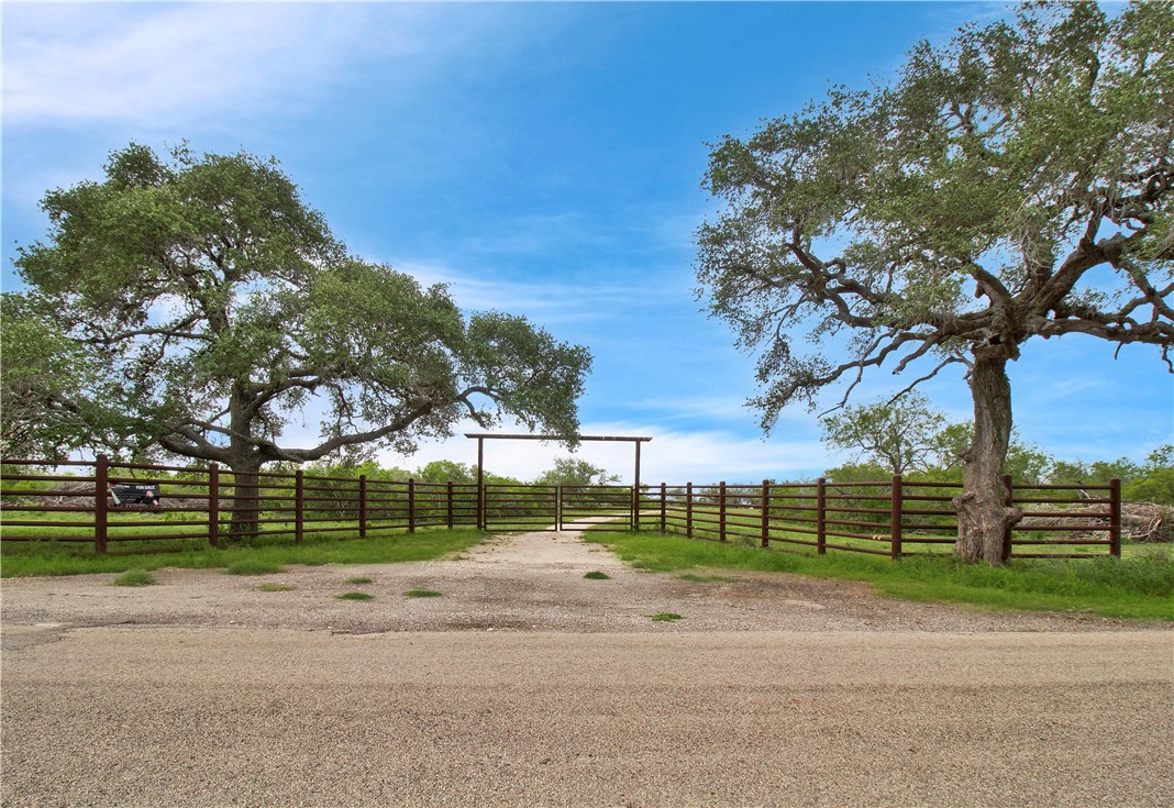 4552 Mineral Cemetery Road Beeville, TX 78102 - Photo 30 of 31