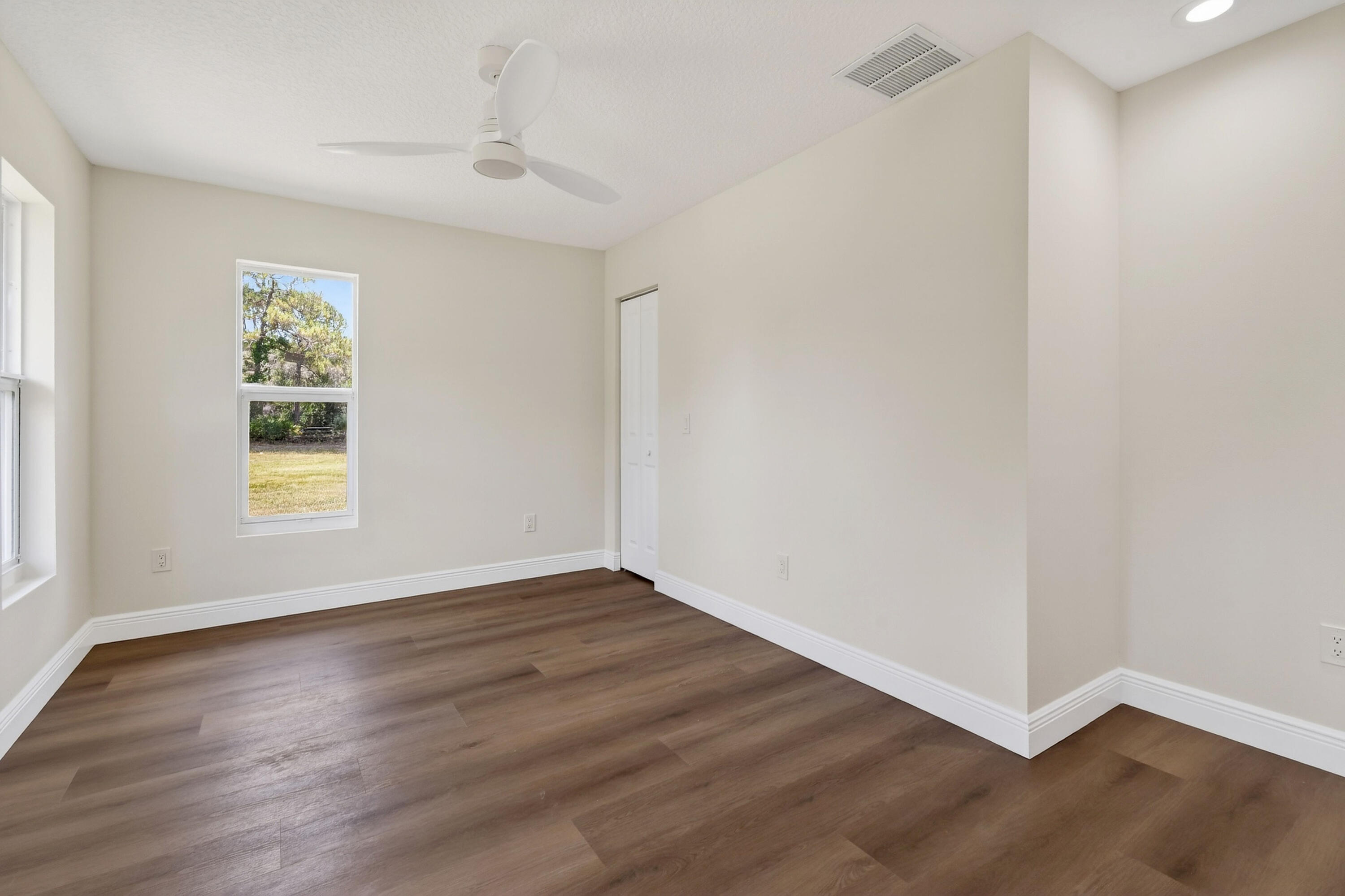 425 North Ffa Road Fort Pierce, FL 34945 - Photo 49 of 106 425NFFARd(37)
