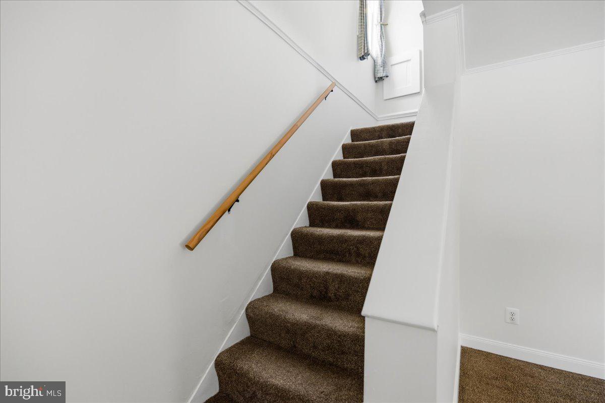 46564 Yorktown Road Lexington Park, MD 20653 - Photo 26 of 43 Main Floor Staircase
