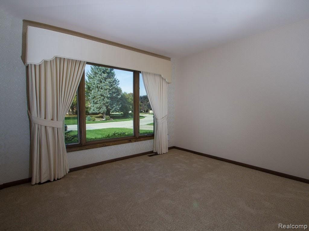 640 Rolling Green Circle North Rochester Hills, MI 48309 - Photo 20 of 26