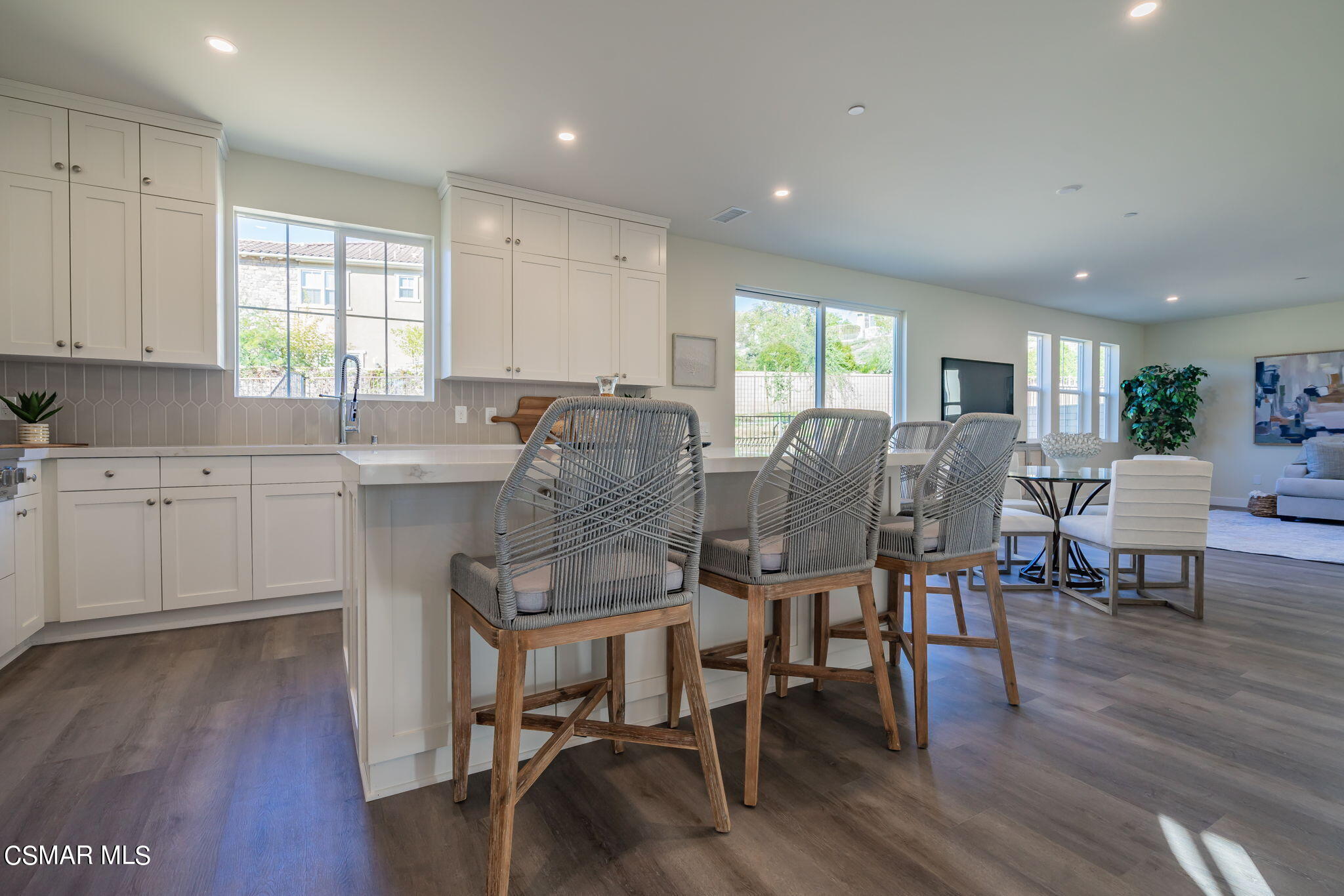 4695 Summit Avenue Simi Valley, CA 93063 - Photo 9 of 30 28-web-or-mls-DSC09156