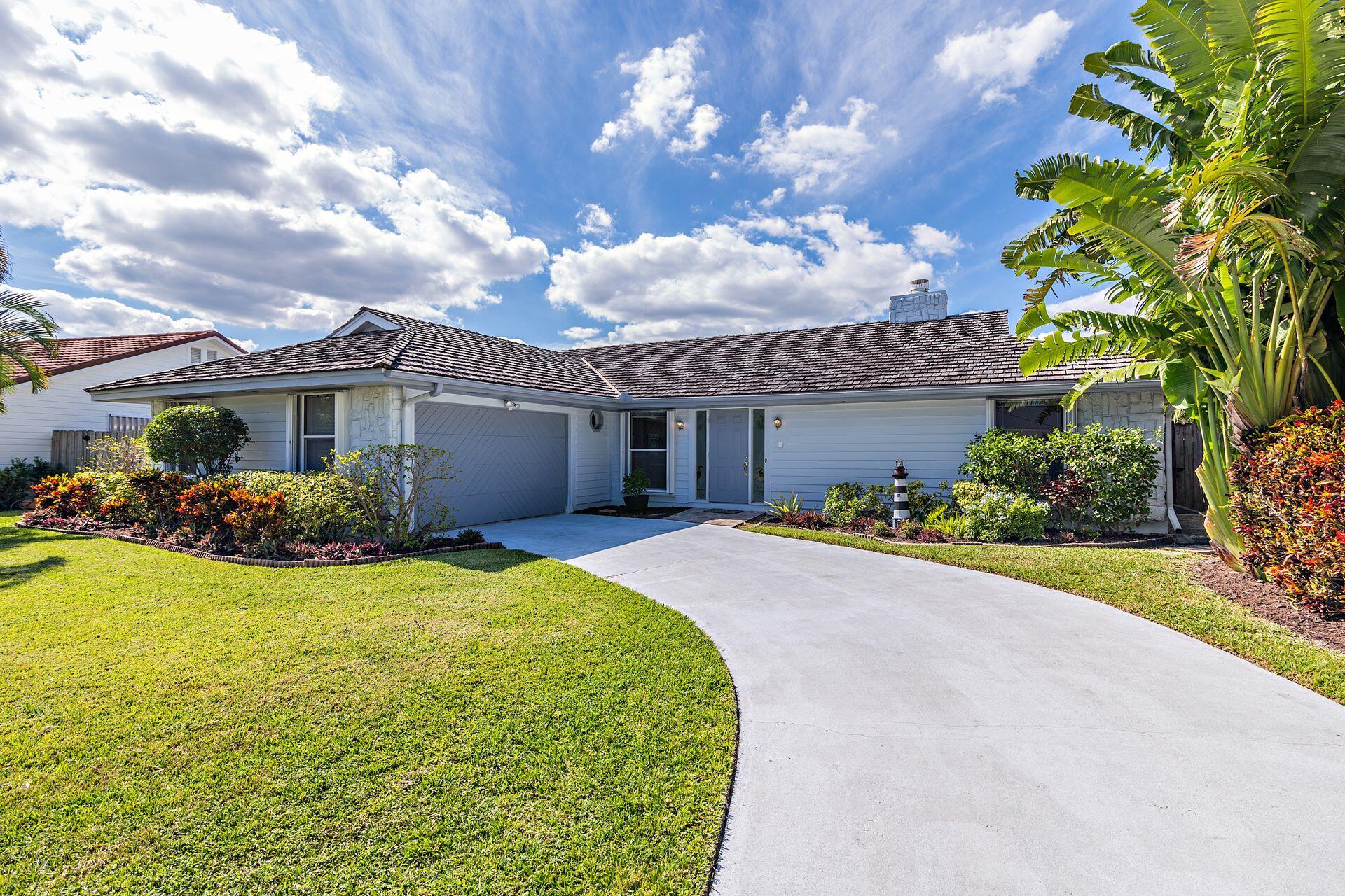 63 Hickory Hill Road Tequesta, FL 33469 - Photo 3 of 28 Front